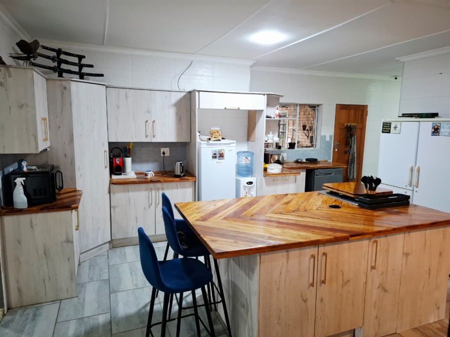 4 Bedroom Property for Sale in Uitsig Free State